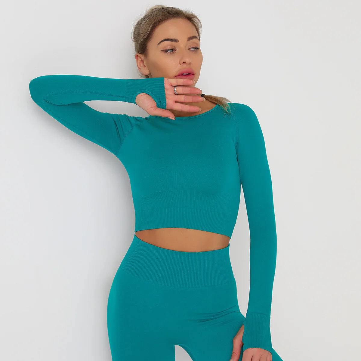 New Knitted Seamless Women Yoga Top Running Outerwear Long Sleeves Top Female Gym Training Yoga Top